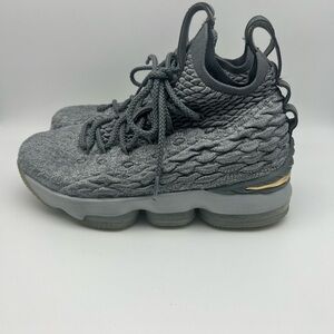 Nike LeBron 15 "City Edition" Wolf Grey & Cool Grey colorway with Metallic Gold